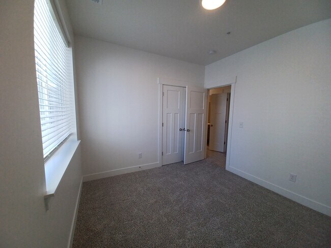 Building Photo - 1984 N 3410 W