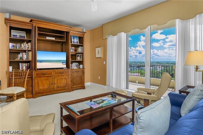 Building Photo - 8787 Bay Colony Dr