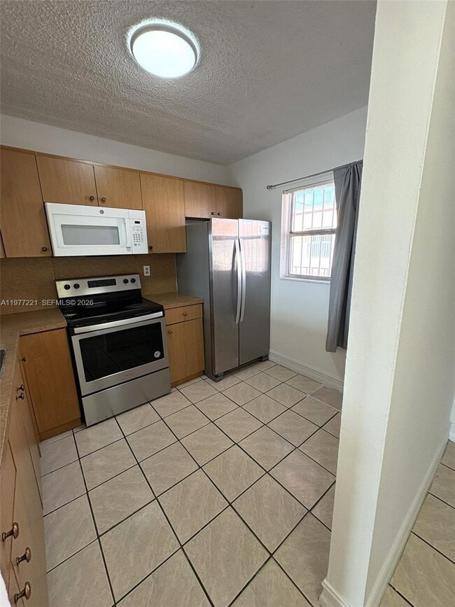 Building Photo - 19805 SW 114th Ave