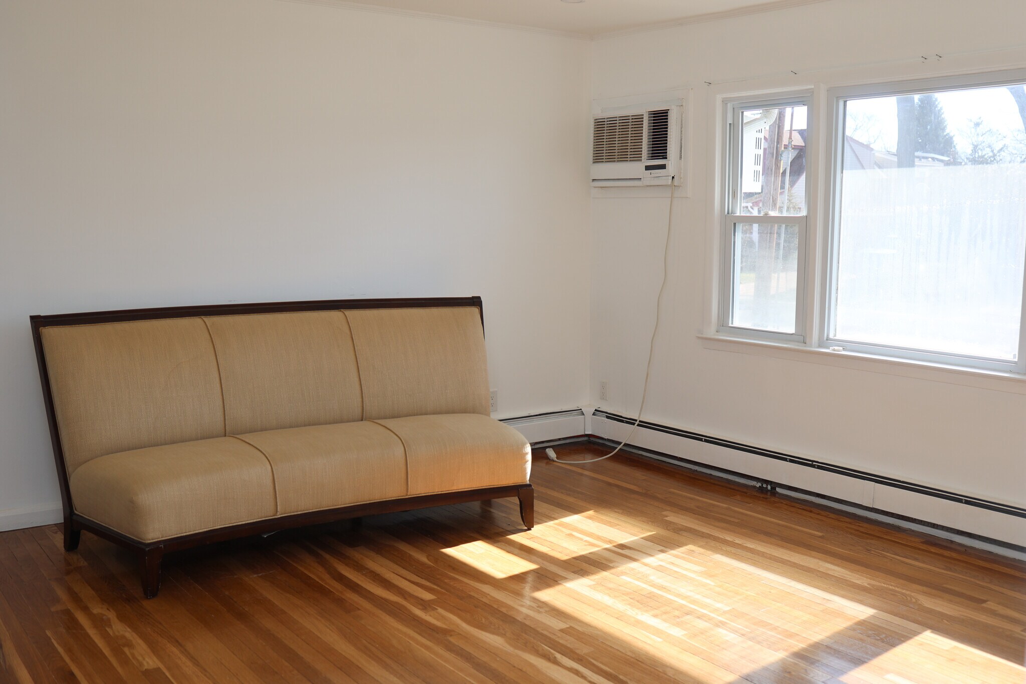 Building Photo - 104 E Gates Ave