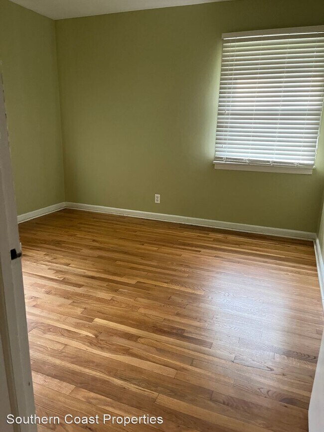 Building Photo - 3 br, 2 bath House - 109 Harrison Drive