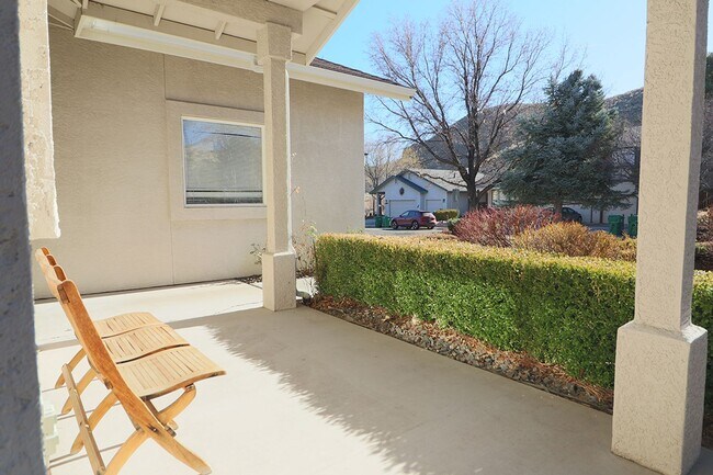 Building Photo - 8701 White Fir St