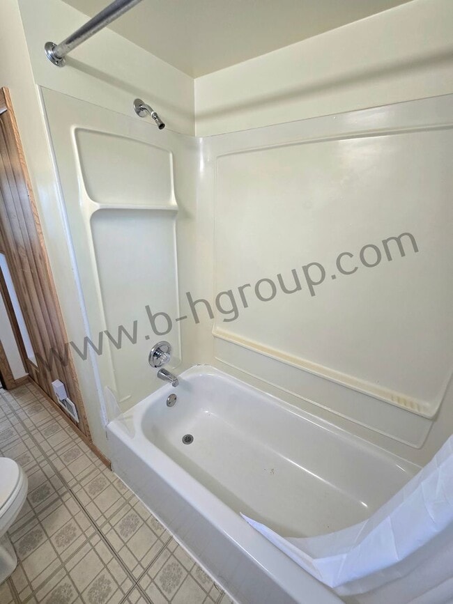 Building Photo - 4808 25th Ave