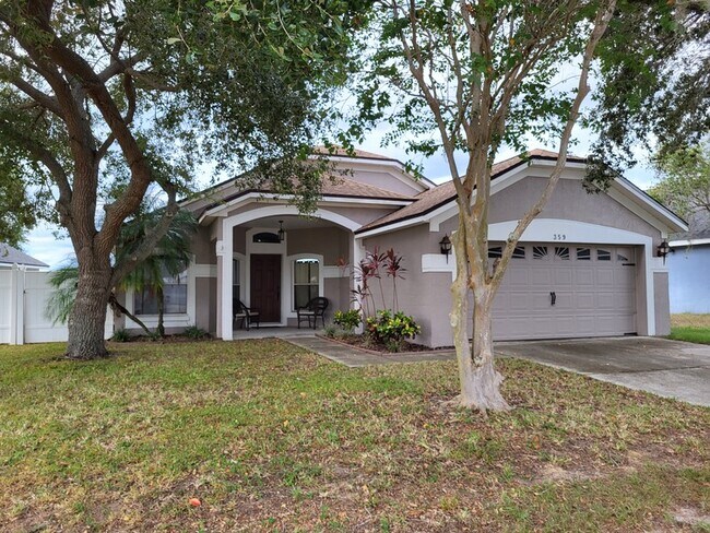 Building Photo - 359 Sir Phillips Dr
