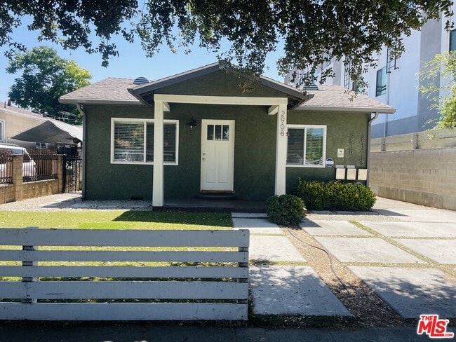 Building Photo - 2908 Glenhurst Ave