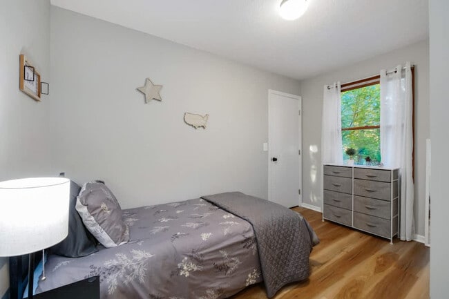 Building Photo - 4544 Erie Ave NW