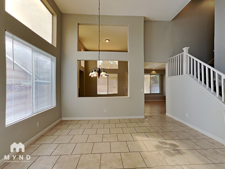 Building Photo - 245 Farlin Cir