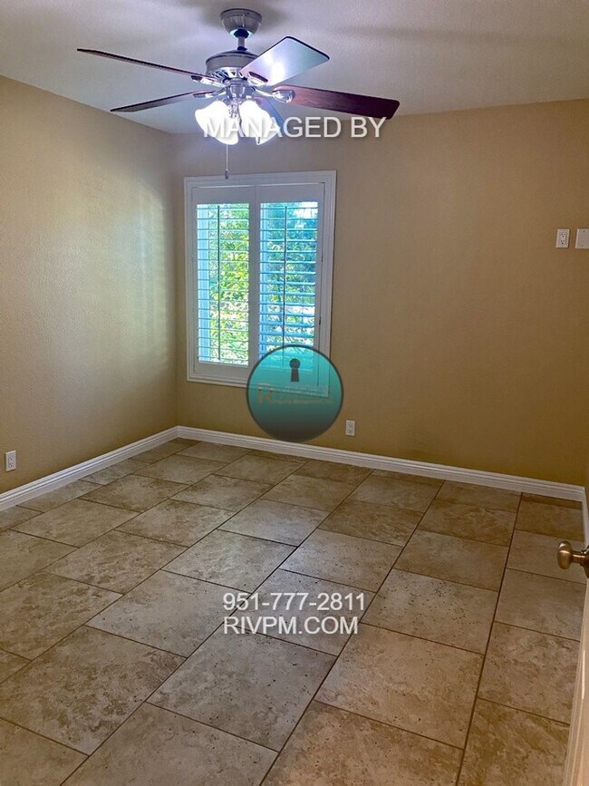 Building Photo - Beautiful 4-bedroom, 3-bathroom home located in the highly desirable Canyon Crest neighborhood.