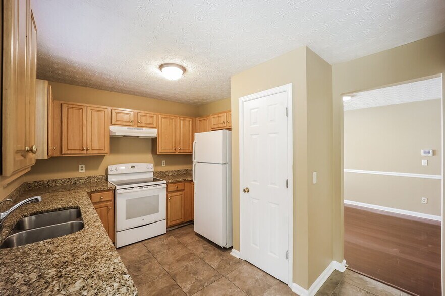 Building Photo - 4414 Gladewood Run