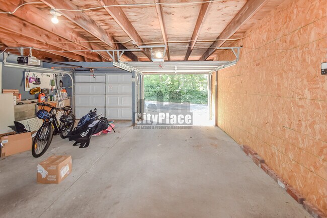 Building Photo - 5222 Nob Ln