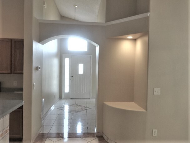 Building Photo - 7964 Oakstone Ct