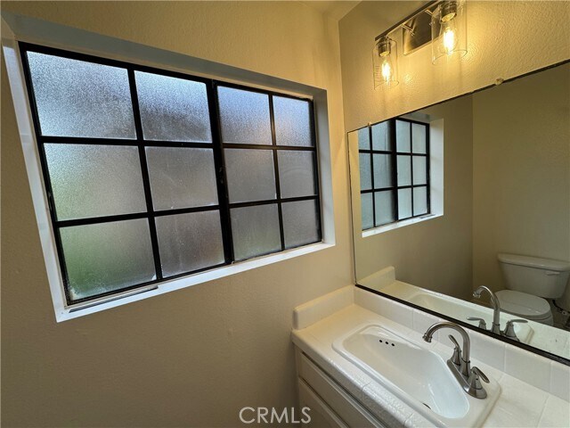 Building Photo - 524 S Catalina Ave