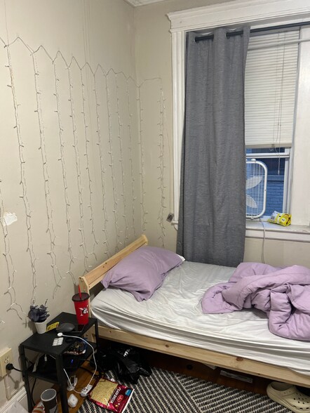 Apt 34 - 211 Park Dr