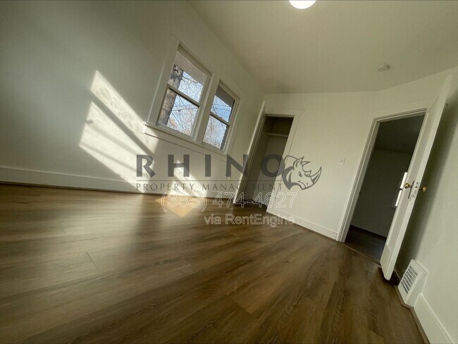 Building Photo - 1144 S 200 E