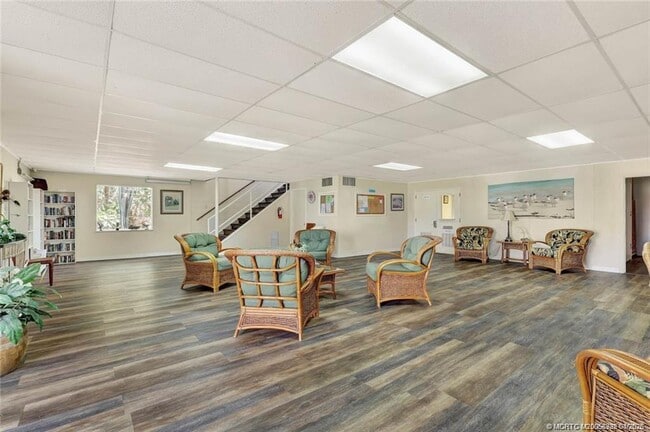 Building Photo - 10851 S Ocean Dr