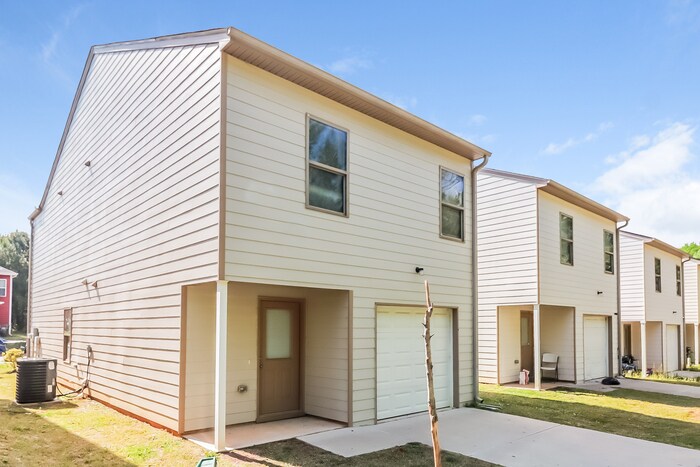 Building Photo - 5193 Tew Ln SW