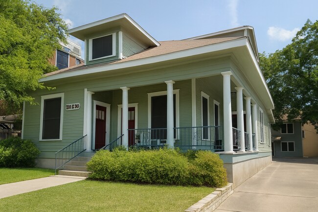 Building Photo - 110 E 30th St