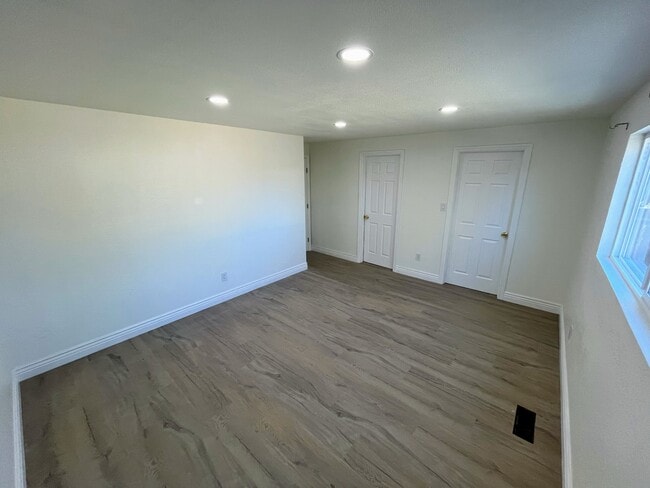 Building Photo - 12181 Mt Anderson St