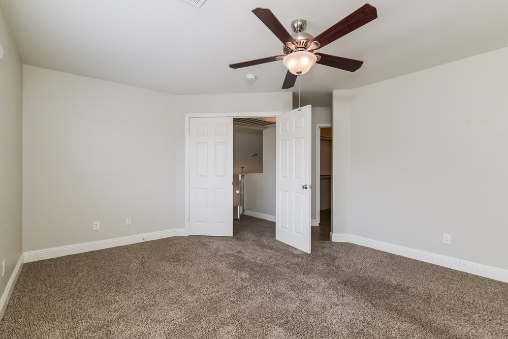 Building Photo - 445 Opal Dr