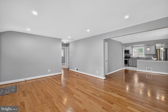 Building Photo - 11102 Bucknell Dr