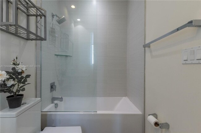 Building Photo - 10245 NW 63rd Terrace