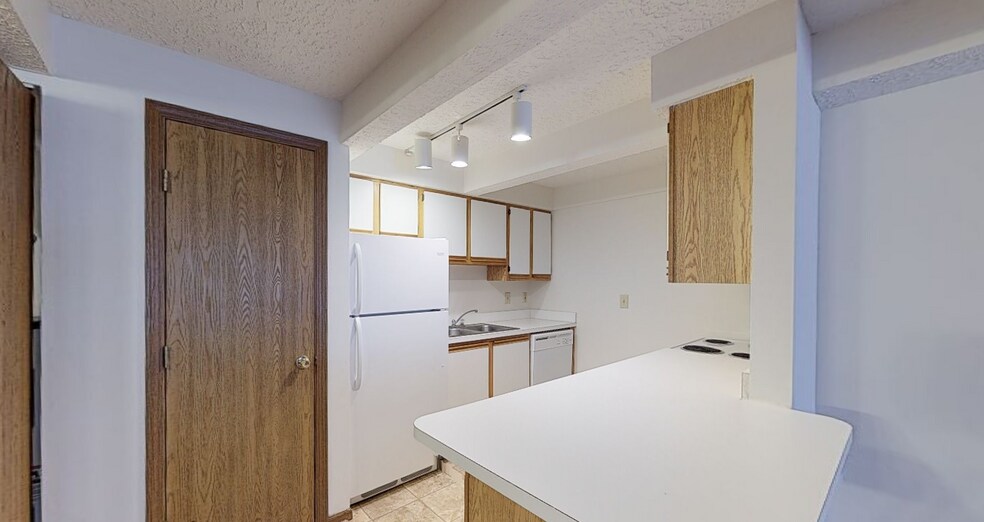 Muirwood Village Apartments 1259 Muirwood Dr Zanesville OH 43701