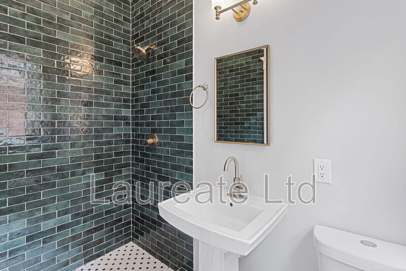 Building Photo - 1256 N Clarkson St