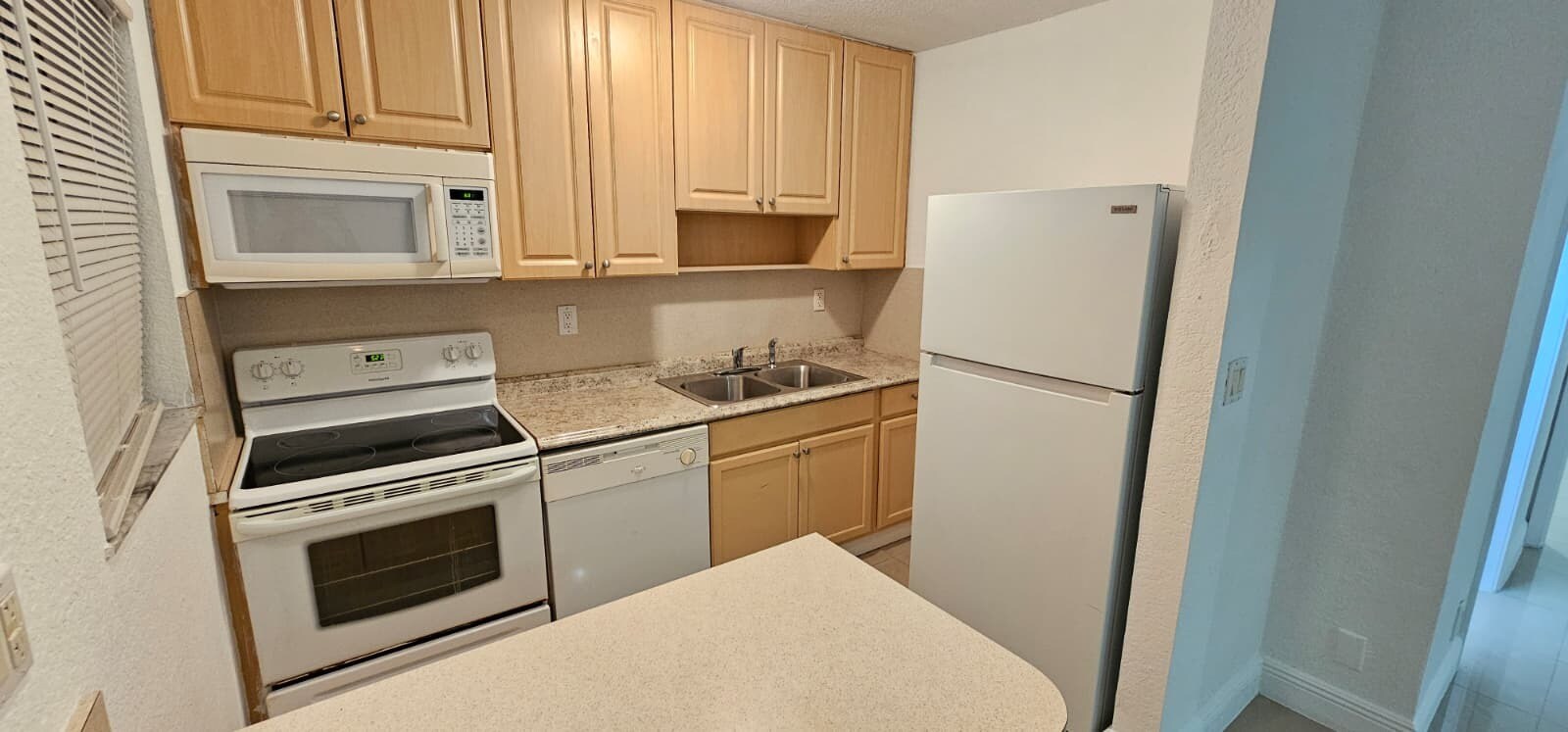 Building Photo - 110 SE 2nd St