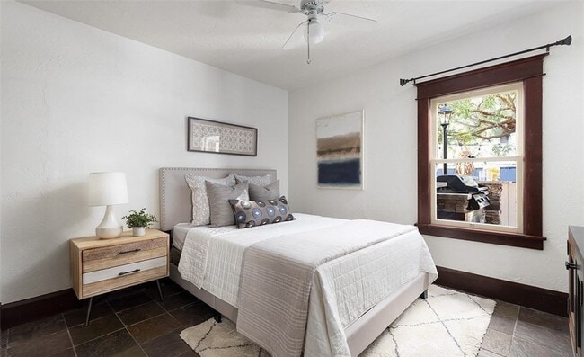 Building Photo - 127 N Grand St