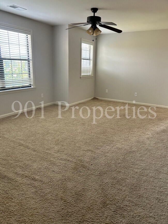 Building Photo - 14383 Buttercup Dr