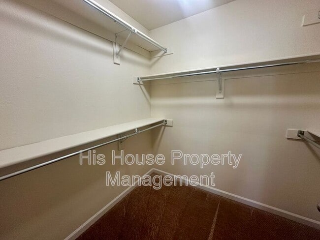 Building Photo - 6345 Chardonnay St