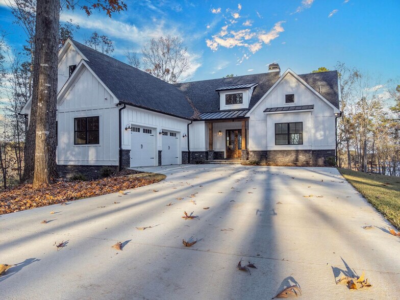 Building Photo - 533 Tom Cobb Dr