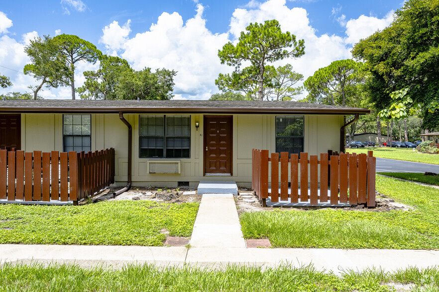 Primary Photo - Camellia Court Apartments