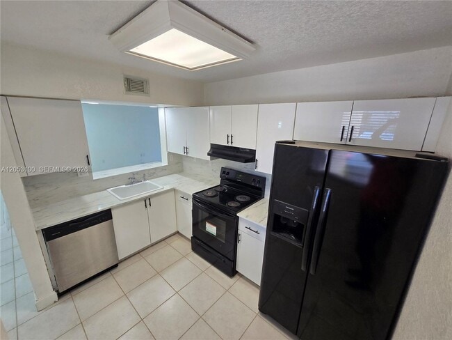 Building Photo - 12555 NW 11th Way