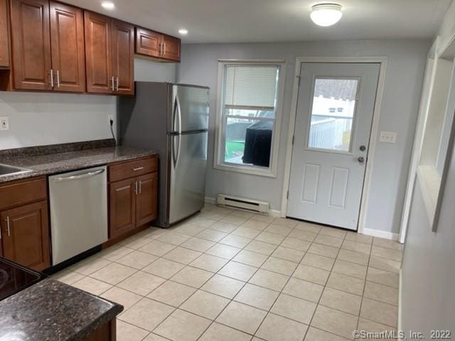 Building Photo - 29 Meeting House Ln