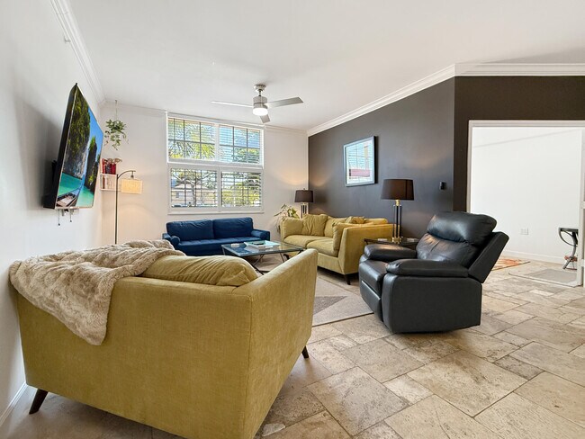 Building Photo - 1900 Van Buren St