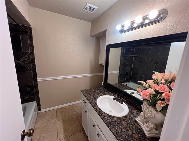 Building Photo - 2724 Biloxi Ln
