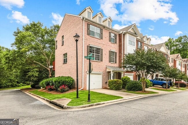 Building Photo - 600 Coligny Ct