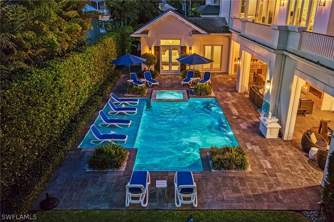 Building Photo - 215 3rd Ave N