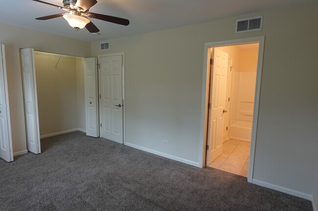 Building Photo - 2244 Flagstone Ln
