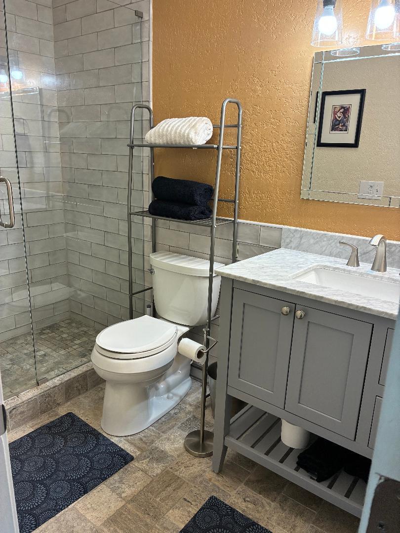 Master Bathroom - 2108 Blueberry Ln