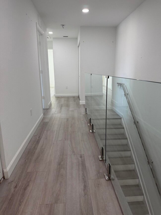 Building Photo - 4416 Hammock Grove Dr