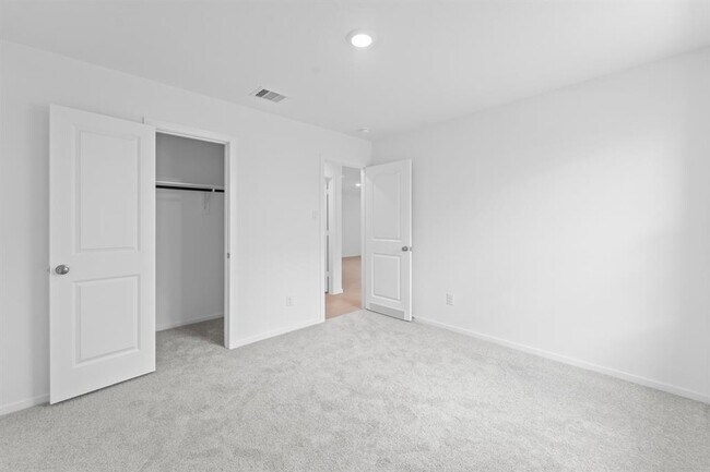 Building Photo - 6831 Lilac Vine Ln
