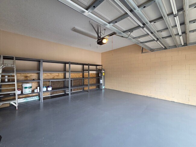 Building Photo - 337 Coral Beach Cir
