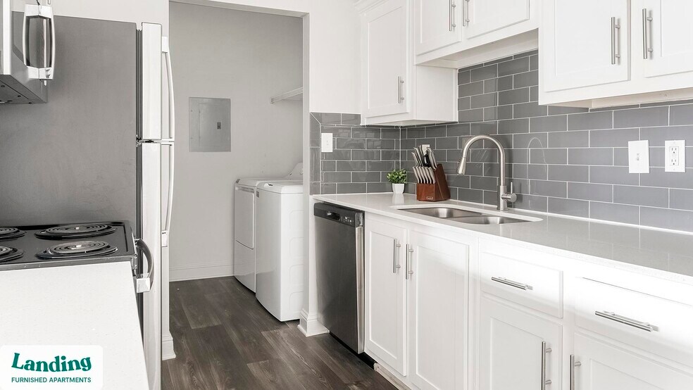 Building Photo - 100 Crossing Blvd