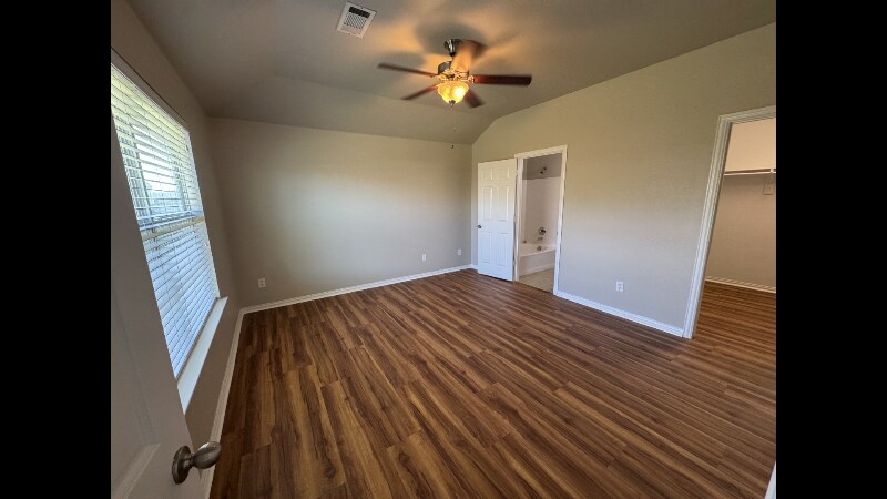 Building Photo - 3615 Applewood Rd