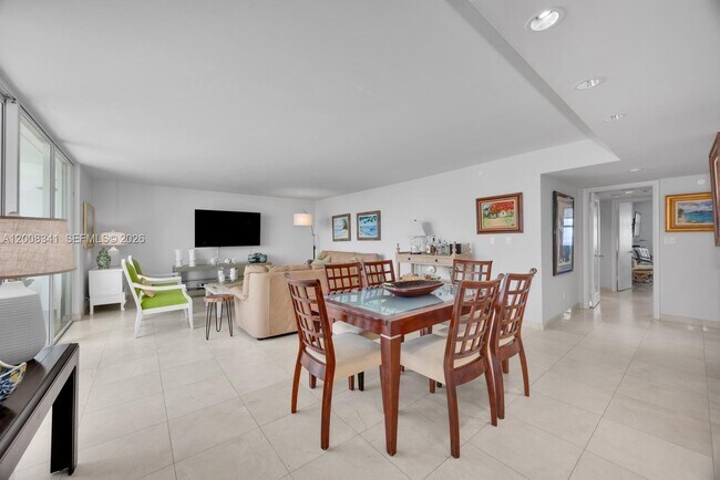 Building Photo - 607 Ocean Dr