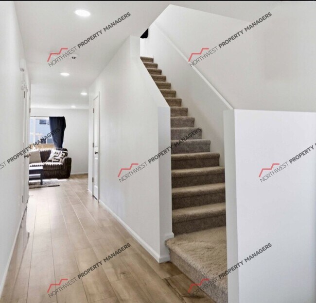 Building Photo - 1425 Salzer Crk Dr