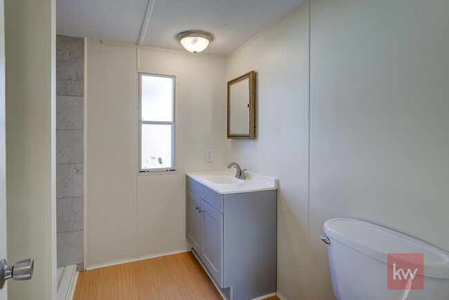 Building Photo - 102 Claude Simmons Rd