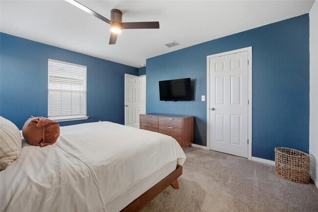 Building Photo - 6402 Moncrieff Dr